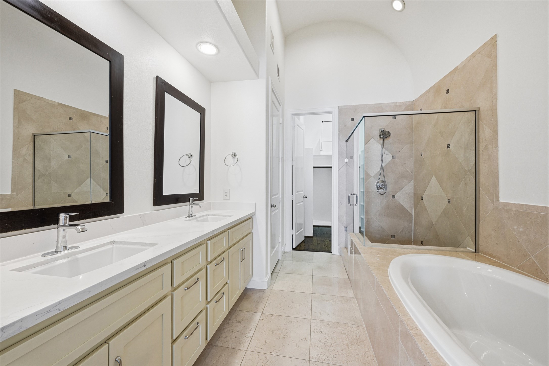 5716 Kansas Street, Unit B Houston, TX 77007 - Photo 28 of 39