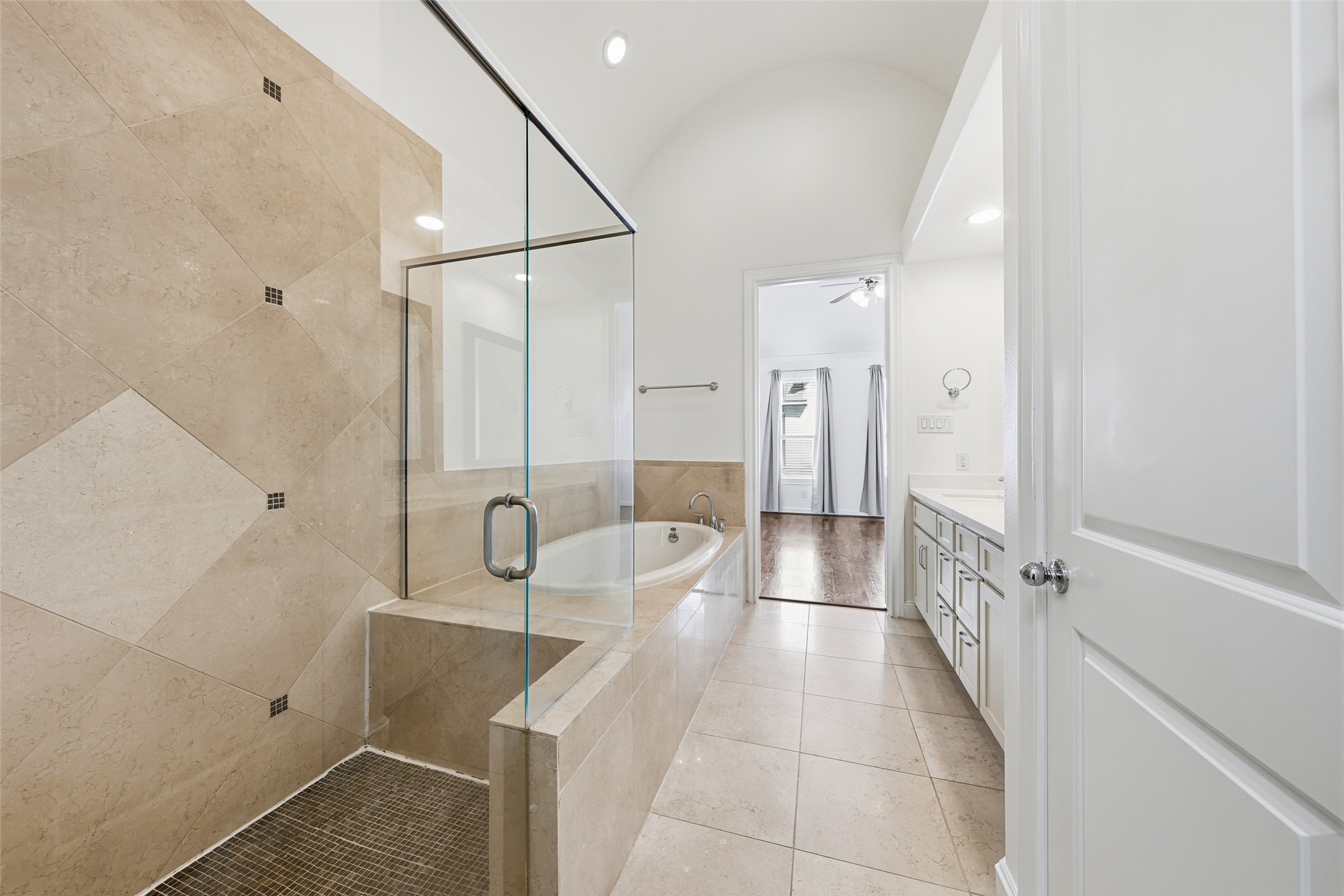 5716 Kansas Street, Unit B Houston, TX 77007 - Photo 29 of 39