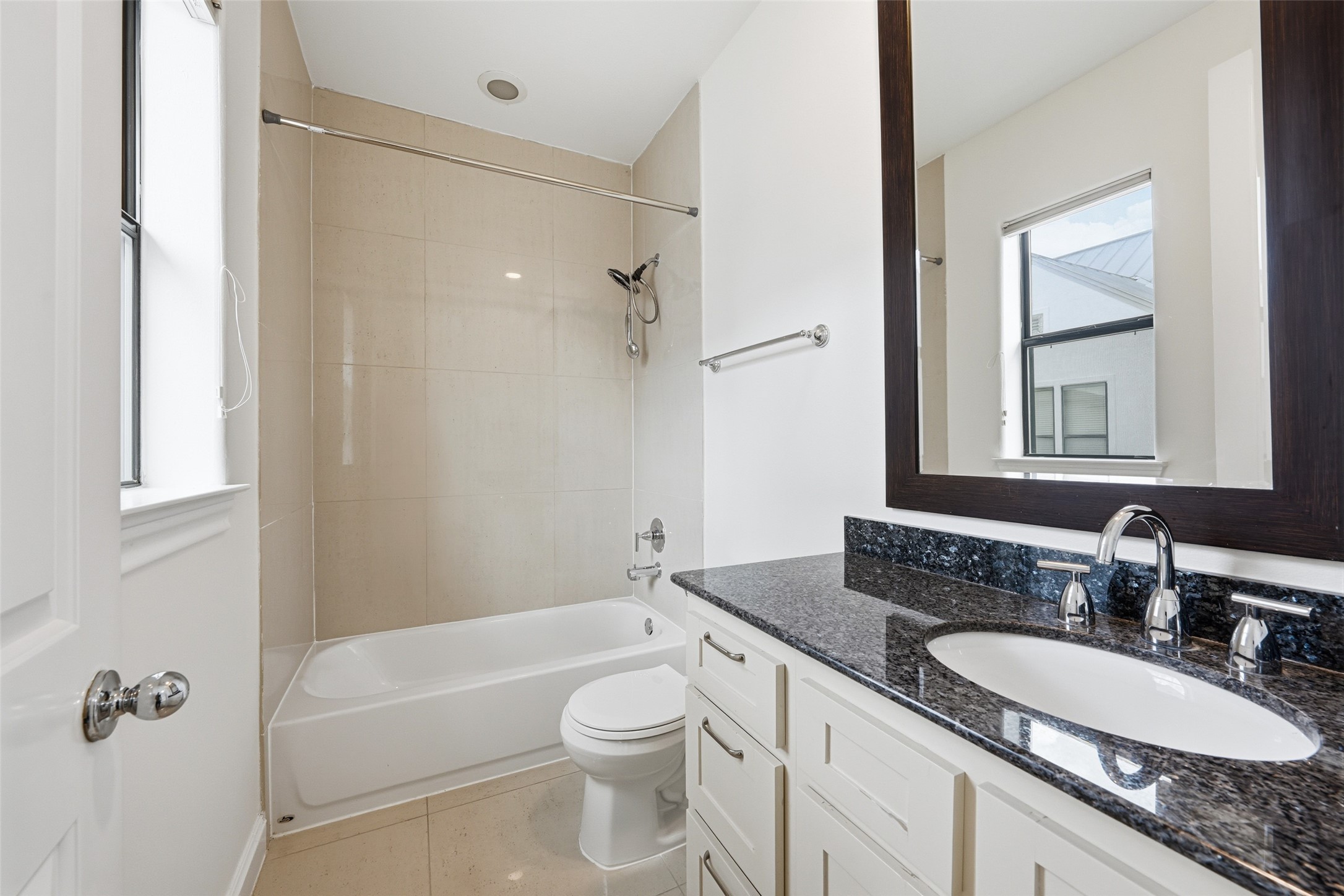 5716 Kansas Street, Unit B Houston, TX 77007 - Photo 32 of 39