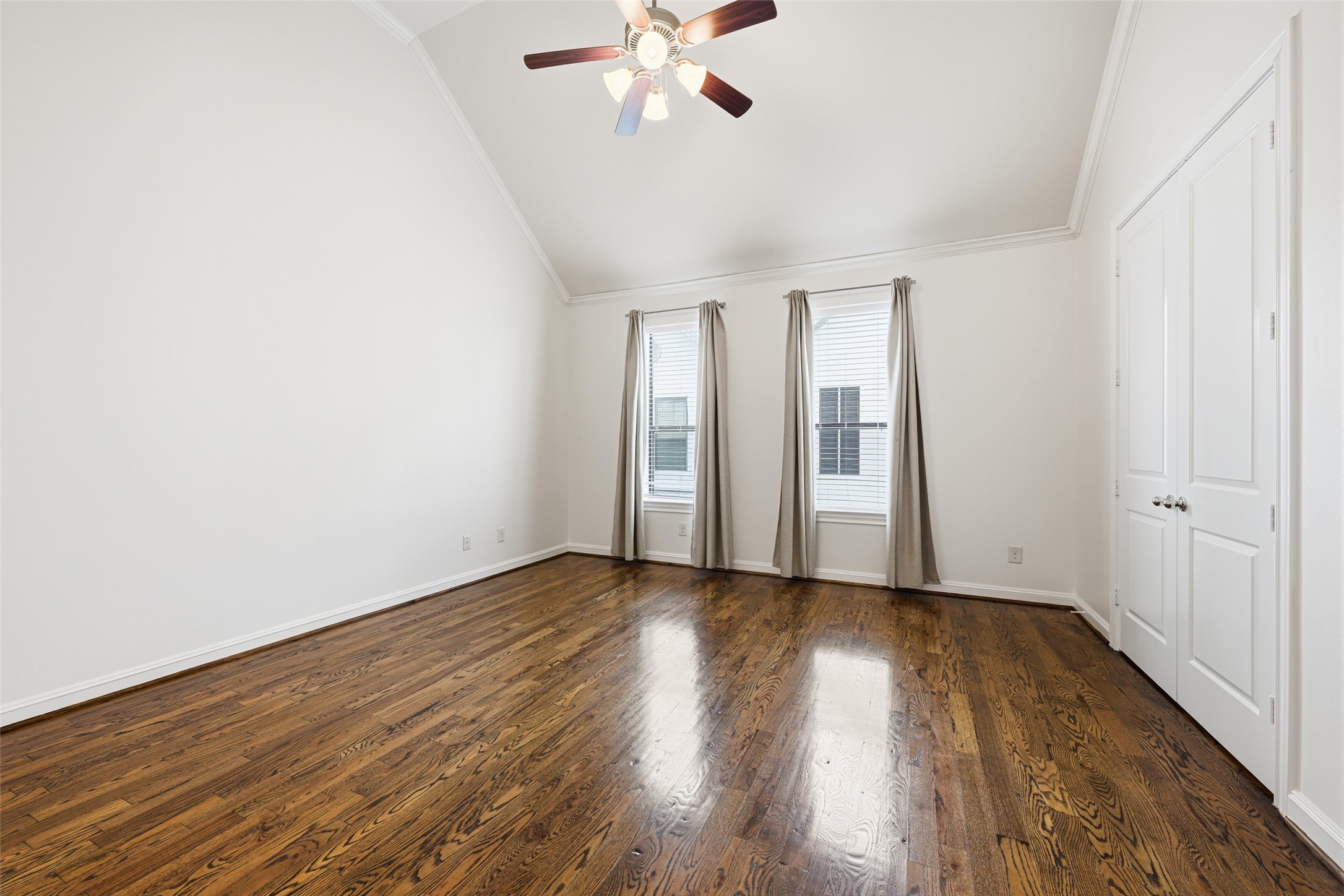 5716 Kansas Street, Unit B Houston, TX 77007 - Photo 10 of 39