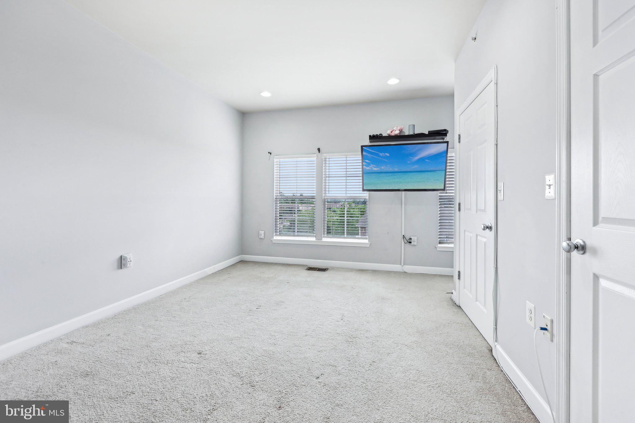 42397 Goldenseal Square Brambleton, VA 20148 - Photo 15 of 42