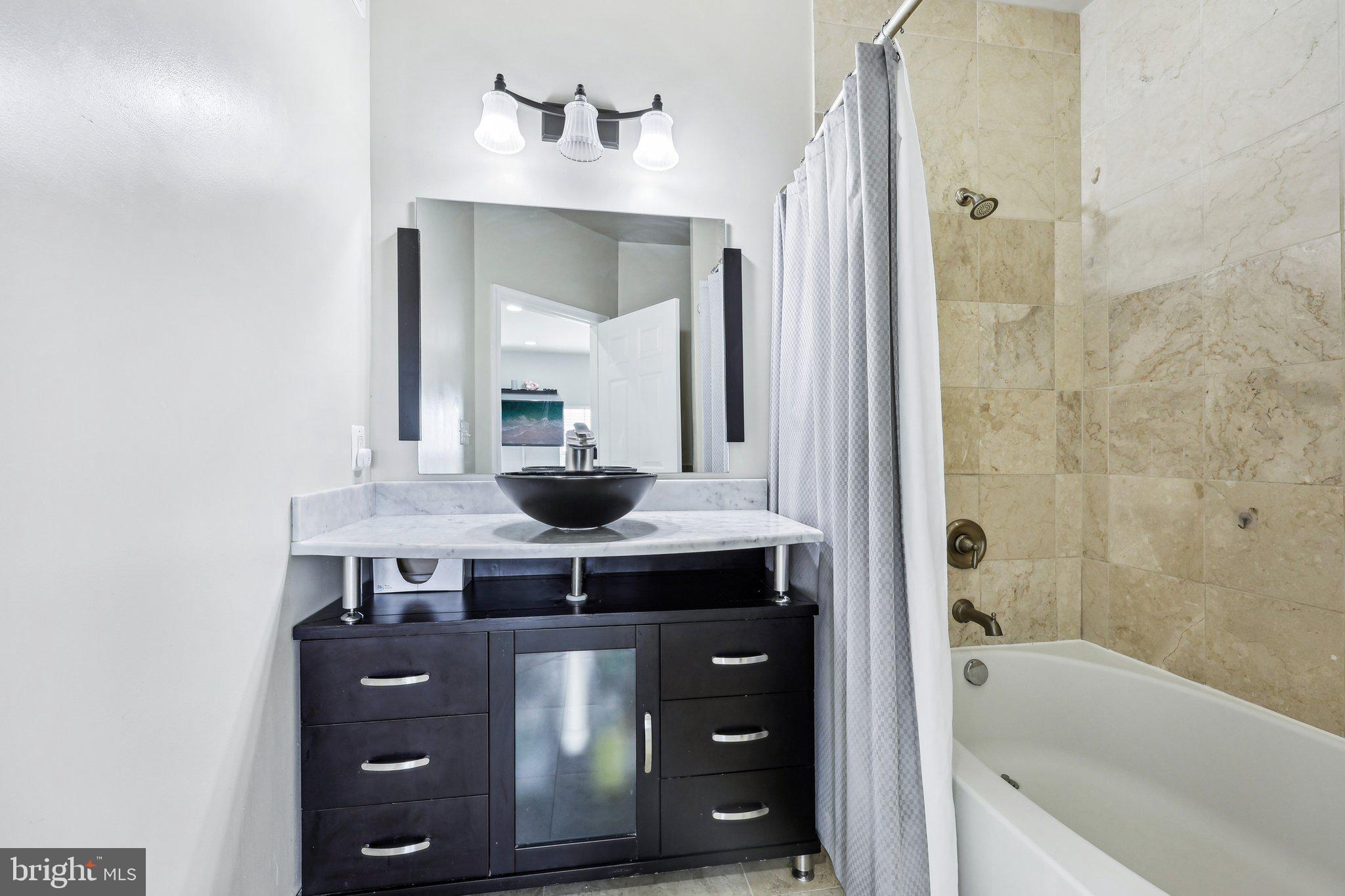 42397 Goldenseal Square Brambleton, VA 20148 - Photo 17 of 42