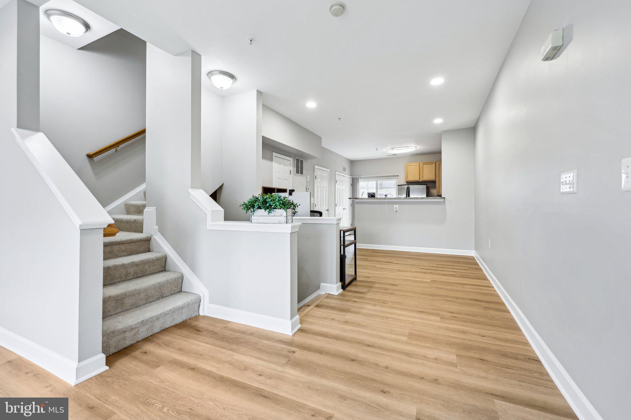 42397 Goldenseal Square Brambleton, VA 20148 - Photo 7 of 42