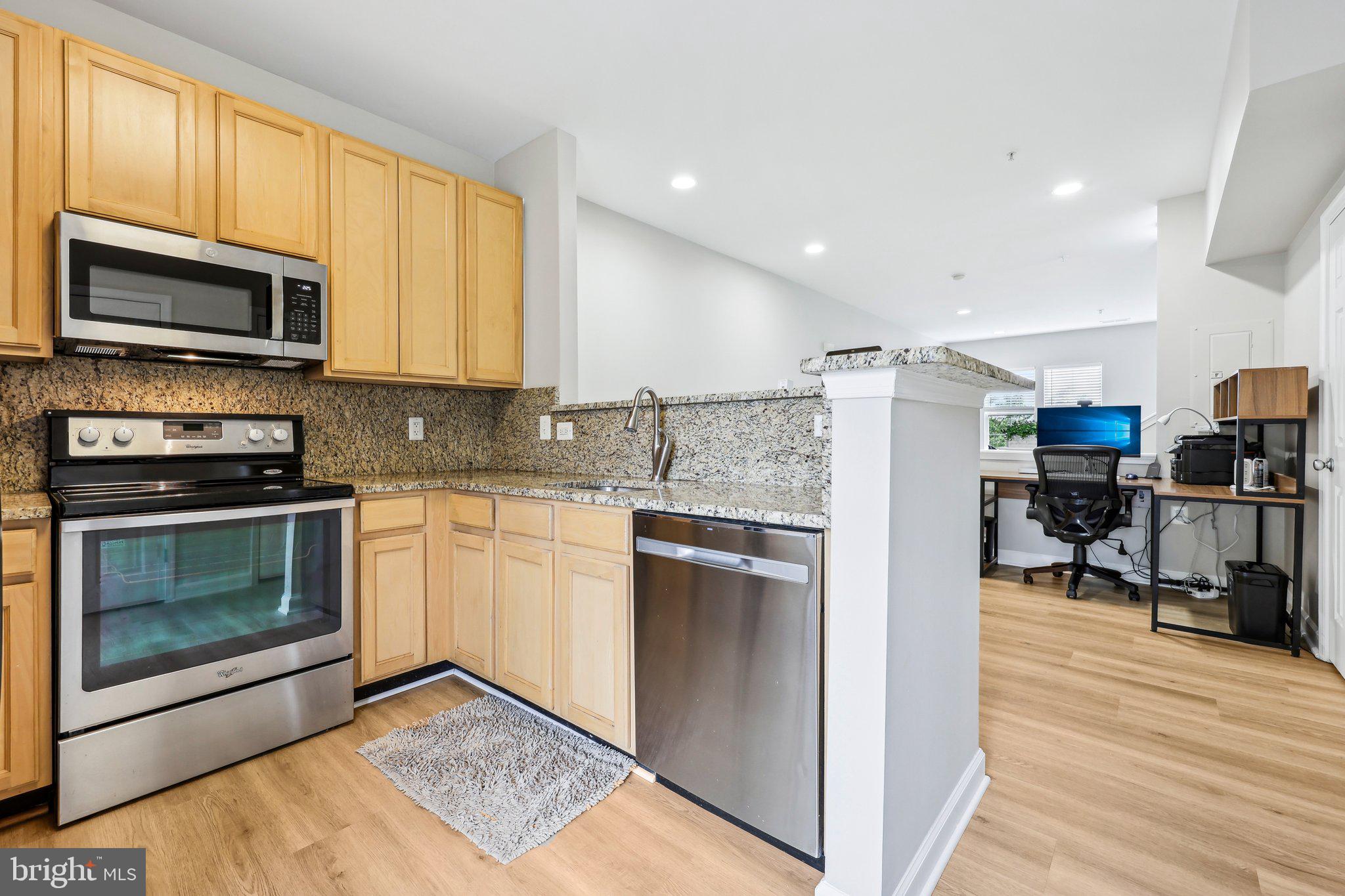 42397 Goldenseal Square Brambleton, VA 20148 - Photo 9 of 42