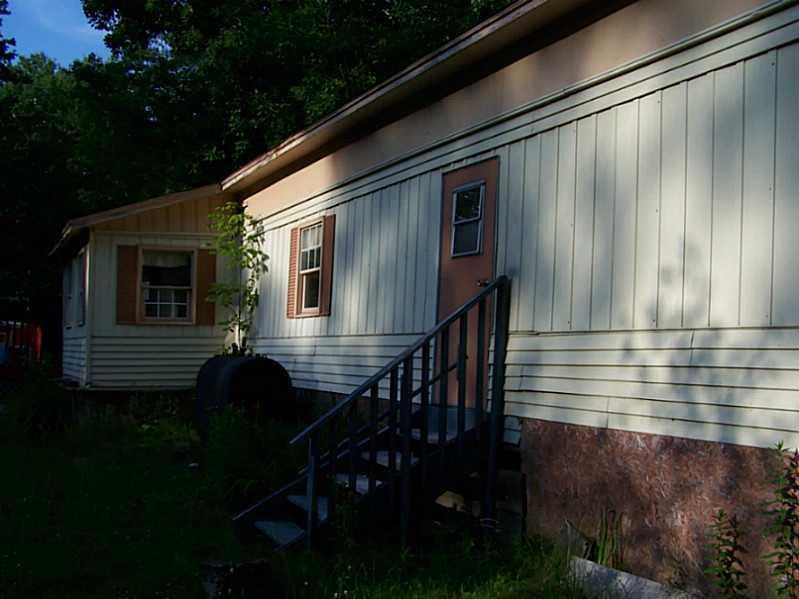 21 Grant Road Freeport, ME 04032 - Photo 3 of 12 Exterior Front.