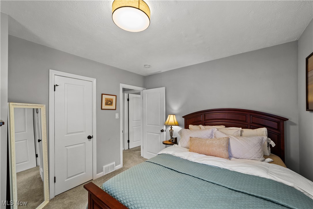 2375 Eardley Road Cleveland, OH 44118 - Photo 25 of 40 Gallery Image 25