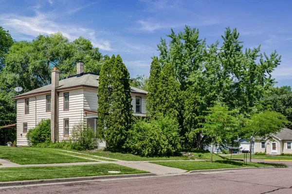 $225,000 | 319 Locust Street, Onalaska, WI 54650
