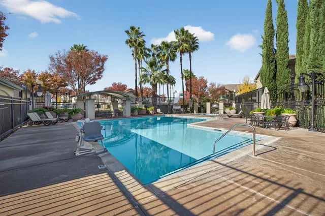 $375,000 | 3301 North Park Drive, Unit 4113, Sacramento, CA 95835