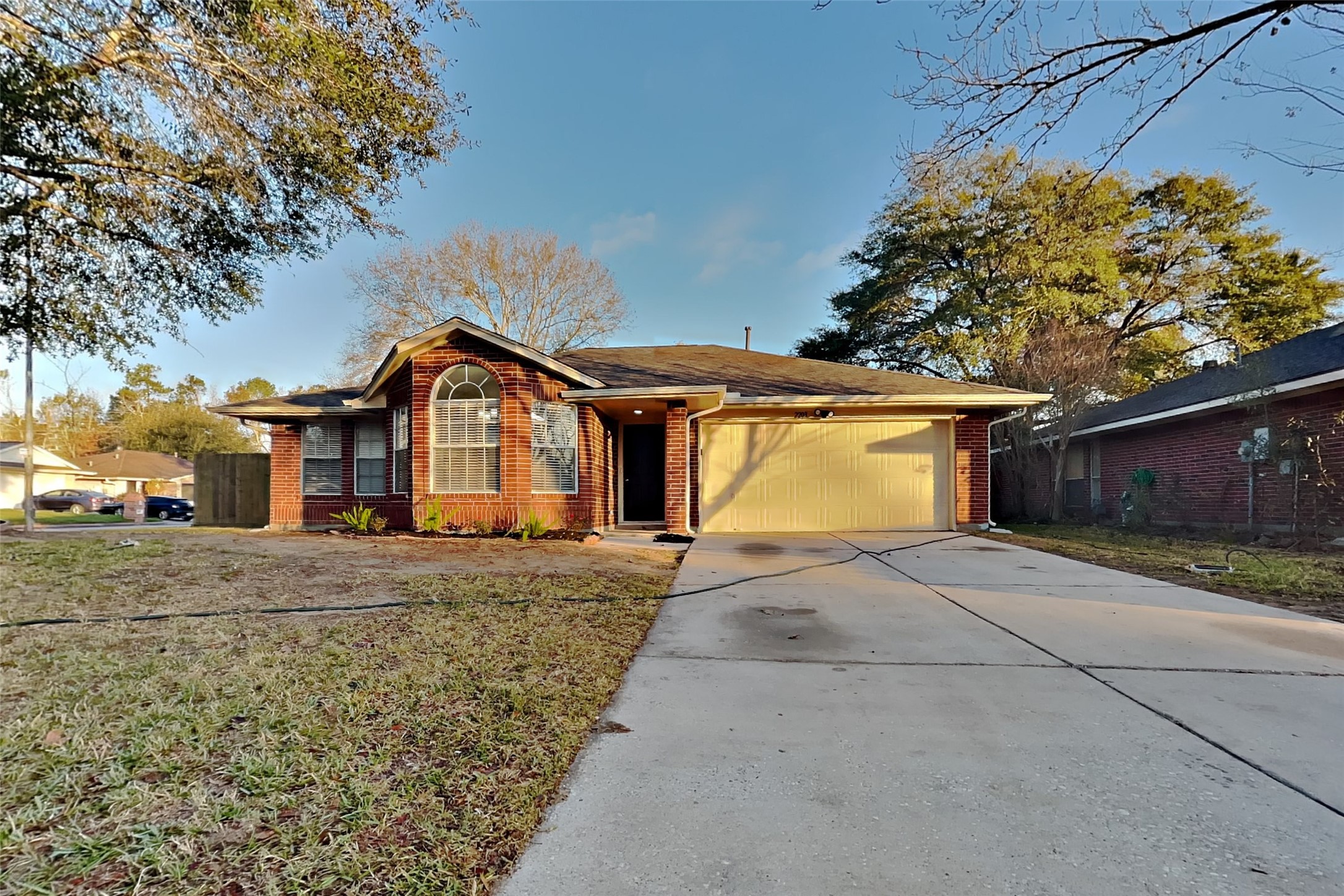 2203 Longleaf Pines Lane Houston, TX 77339 - Photo 1 of 18