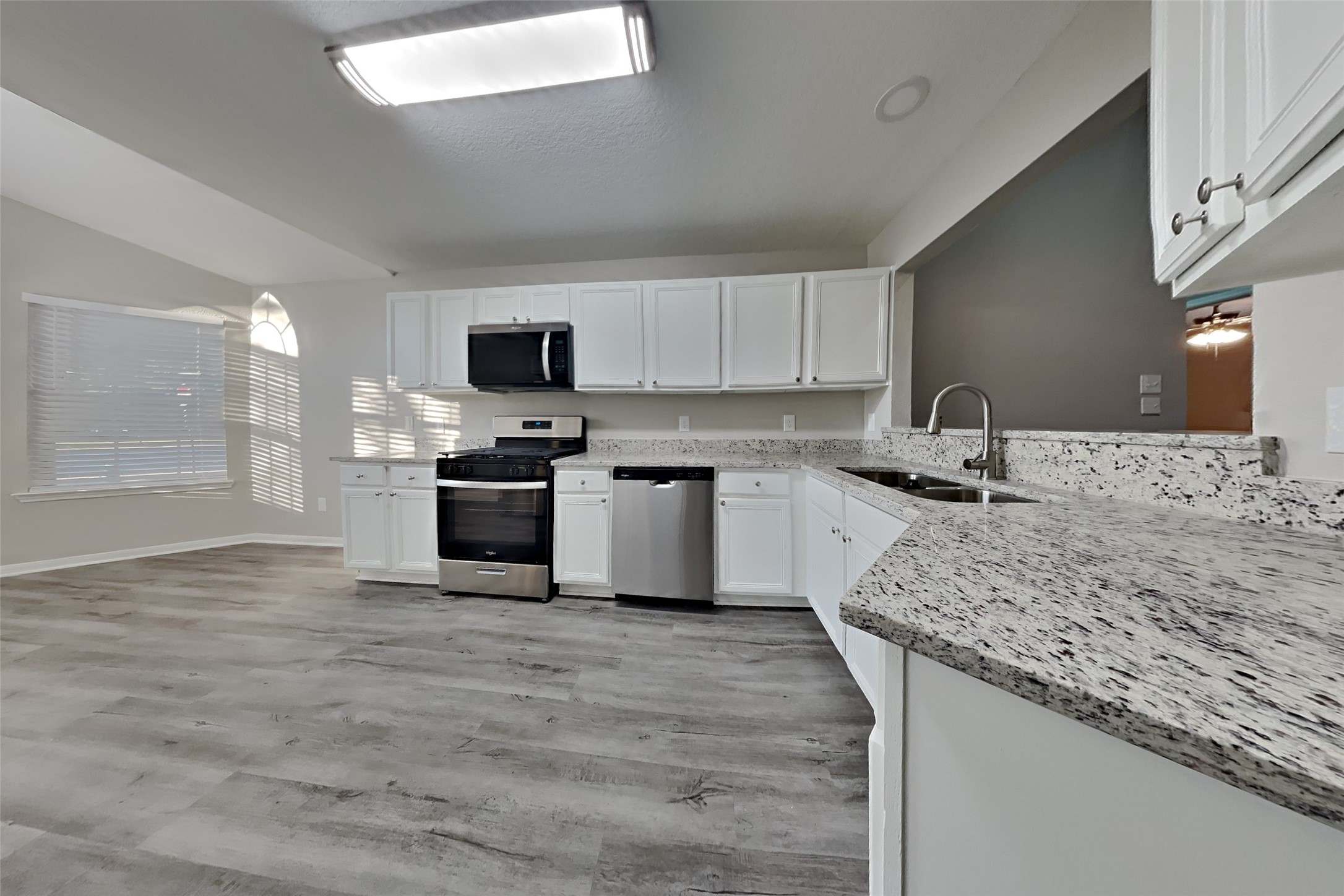 2203 Longleaf Pines Lane Houston, TX 77339 - Photo 7 of 18