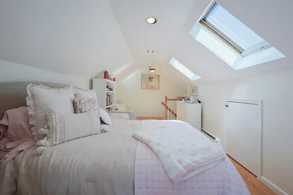 $1,099,000 | 26 B Pleasant Street, Unit B, Wellesley, MA 02482