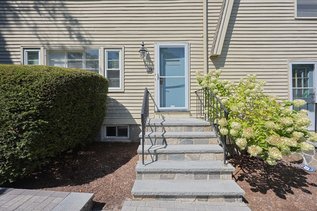 26 B Pleasant Street, Unit B Wellesley, MA 02482 - Photo 2 of 21