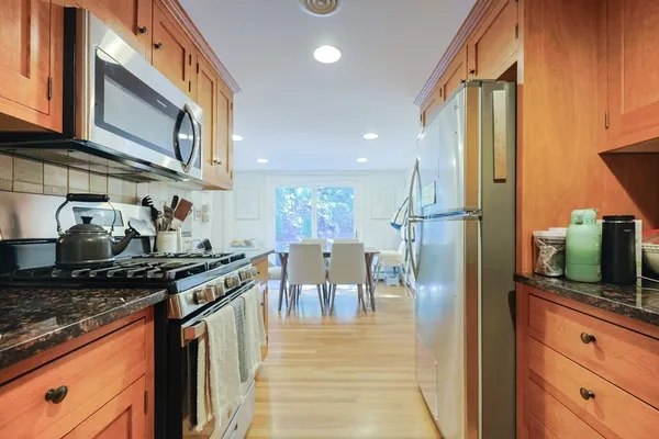 $1,099,000 | 26 B Pleasant Street, Unit B, Wellesley, MA 02482