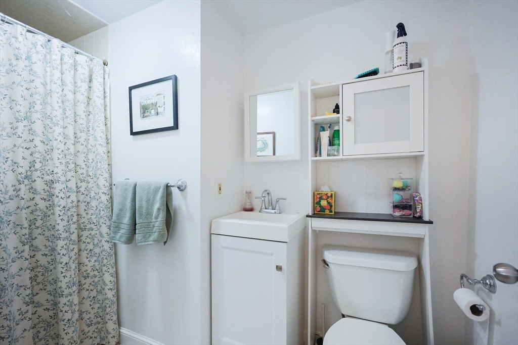 26 B Pleasant Street, Unit B Wellesley, MA 02482 - Photo 10 of 21