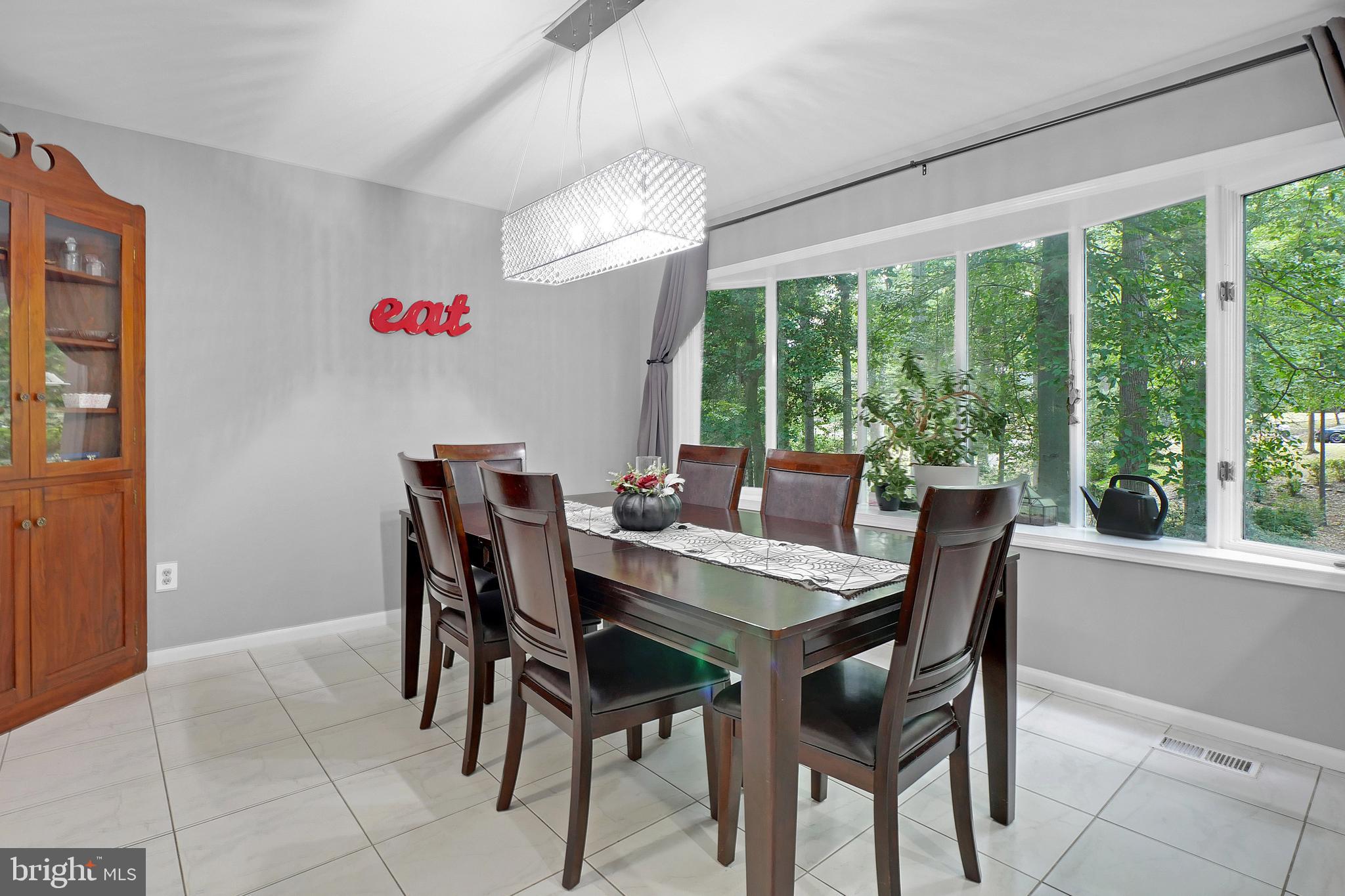 3223 Riverview Drive Triangle, VA 22172 - Photo 20 of 81 Light-filled Formal Dining Room