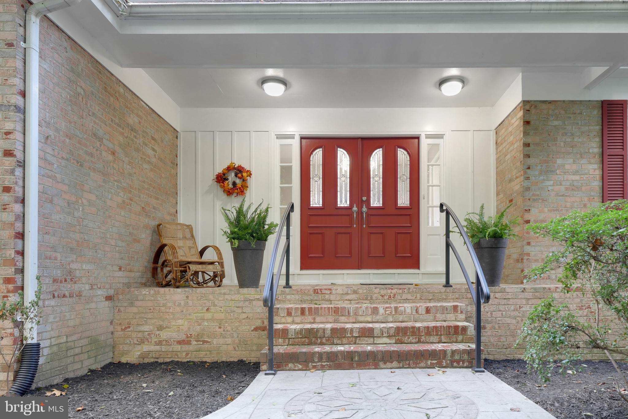3223 Riverview Drive Triangle, VA 22172 - Photo 7 of 81 Front Brick Porch
