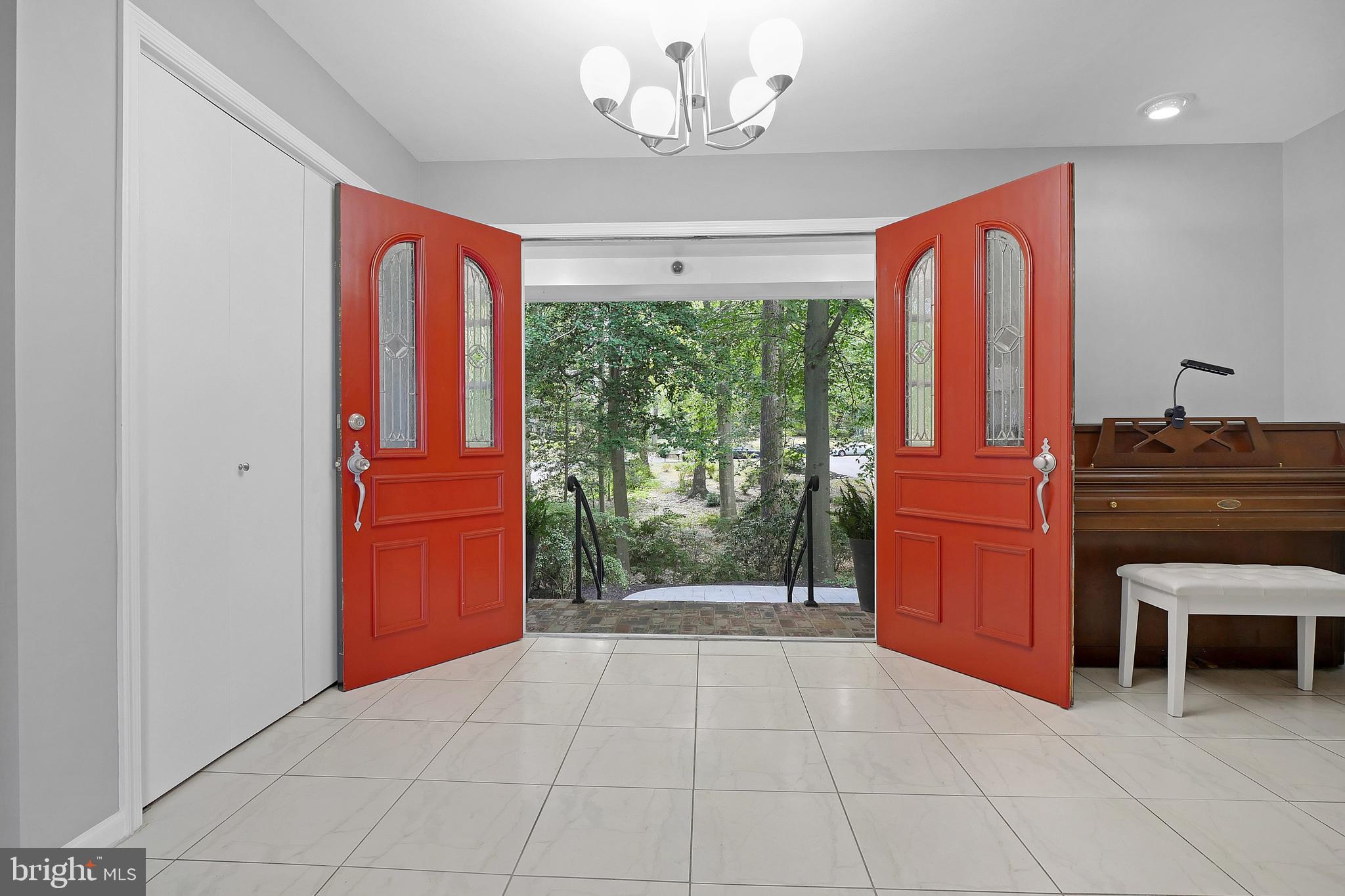 3223 Riverview Drive Triangle, VA 22172 - Photo 8 of 81 Grand Double Doors Entrance