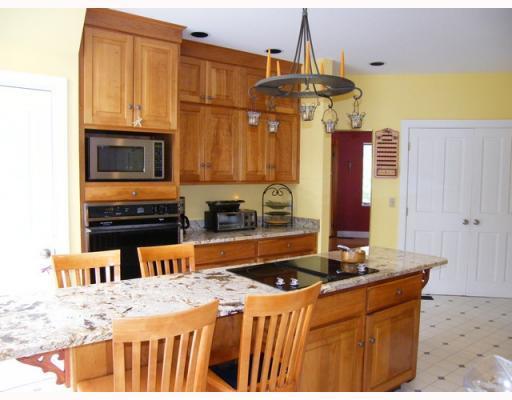 85 Southside Road New Harbor, ME 04554 - Photo 6 of 8 Kitchen.