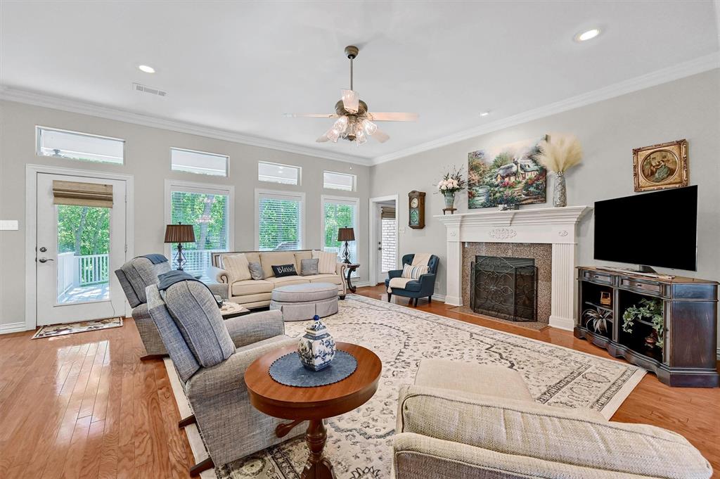 1090 Riley Road Whitesboro, TX 76273 - Photo 9 of 40 Gallery Image 9
