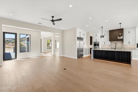 $1,599,000 | 544 East Amber Sun Drive, Phoenix, AZ 85085