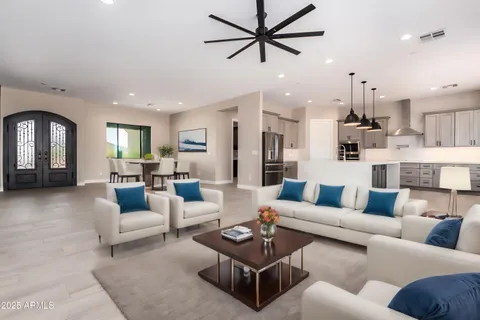 $1,665,000 | 544 East Amber Sun Drive, Phoenix, AZ 85085