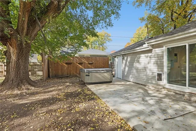 $230,000 | 315 Northeast Forest Avenue, Lee's Summit, MO 64063