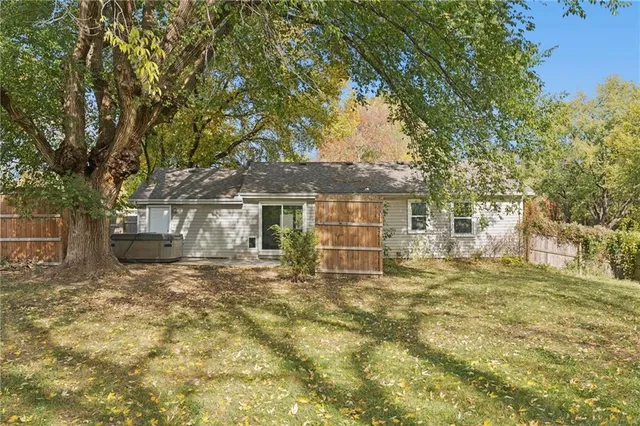 $230,000 | 315 Northeast Forest Avenue, Lee's Summit, MO 64063