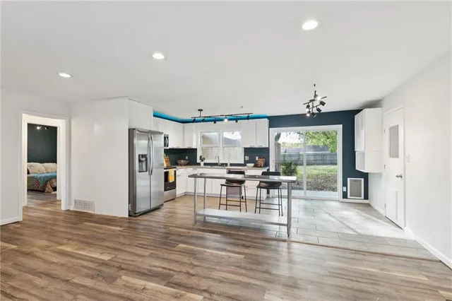 $230,000 | 315 Northeast Forest Avenue, Lee's Summit, MO 64063