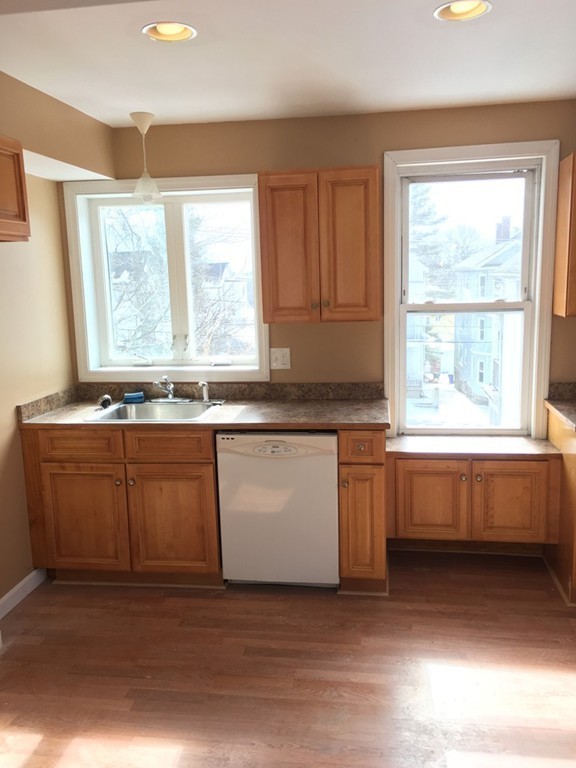 86 Hanover Street Fall River, MA 02720 - Photo 11 of 30 Gallery Image 11
