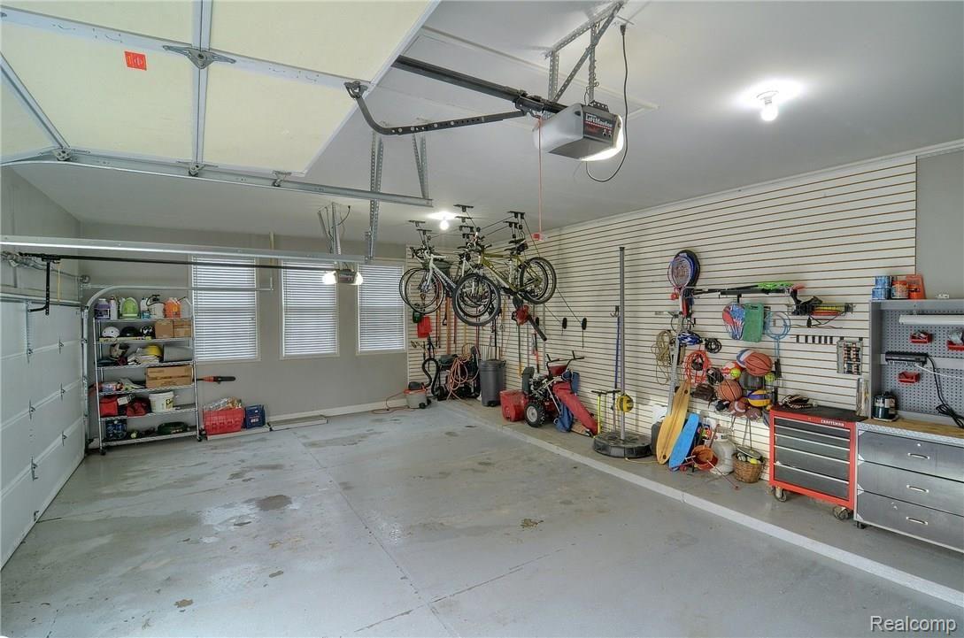 2287 Andover Boulevard Rochester, MI 48306 - Photo 36 of 40 Garage_Interior.jpg