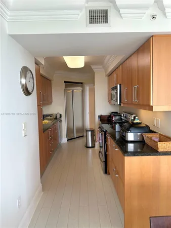 $5,700 | 16500 Collins Avenue, Unit 1453, Sunny Isles Beach, FL 33160