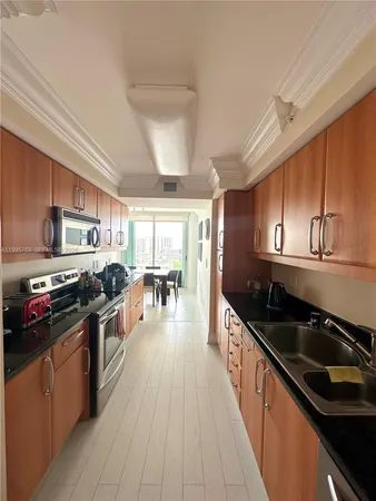 $5,700 | 16500 Collins Avenue, Unit 1453, Sunny Isles Beach, FL 33160