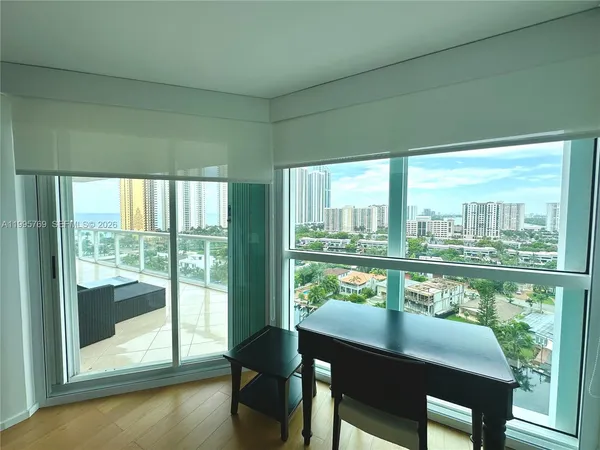 $5,700 | 16500 Collins Avenue, Unit 1453, Sunny Isles Beach, FL 33160