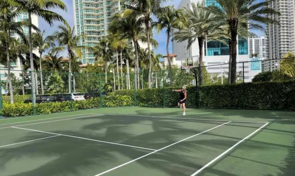 $5,700 | 16500 Collins Avenue, Unit 1453, Sunny Isles Beach, FL 33160
