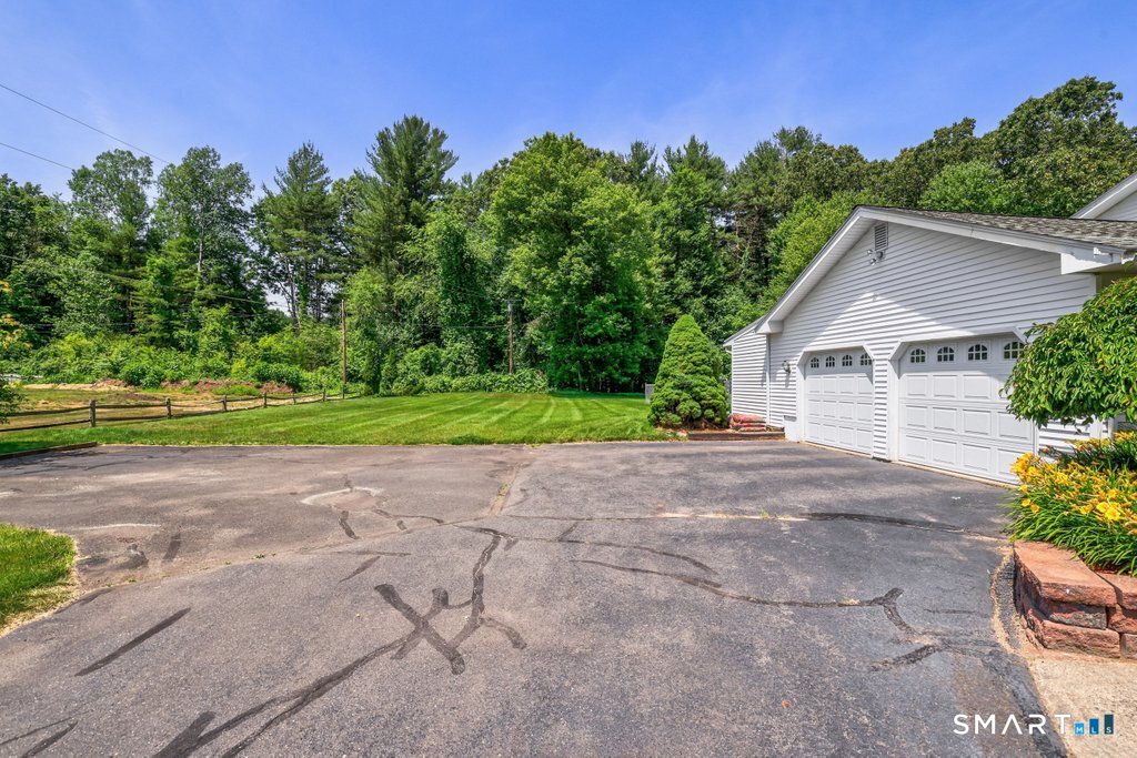21 Parsons Road Somers, CT 06071 - Photo 6 of 38