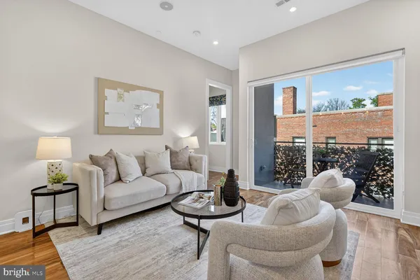 $699,000 | 4012 Edmunds Street Northwest, Unit 6, Washington, DC 20007