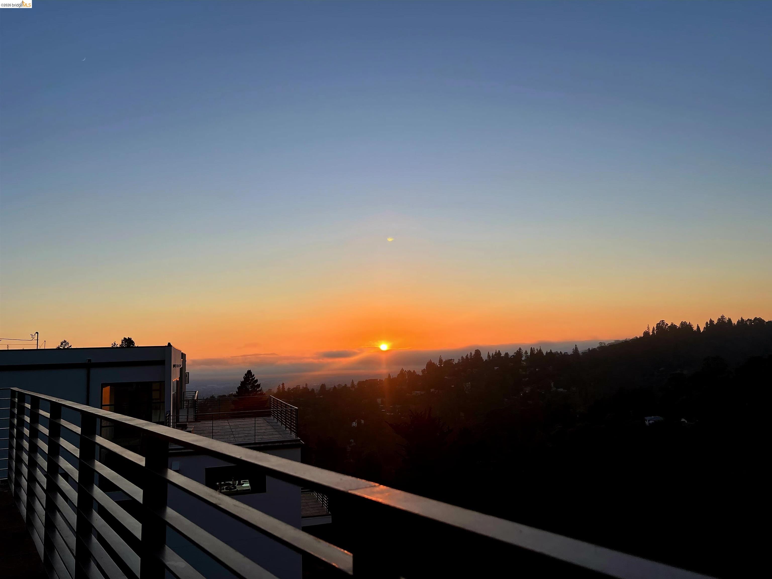 6733 Snake Road Oakland, CA 94611 - Photo 46 of 57