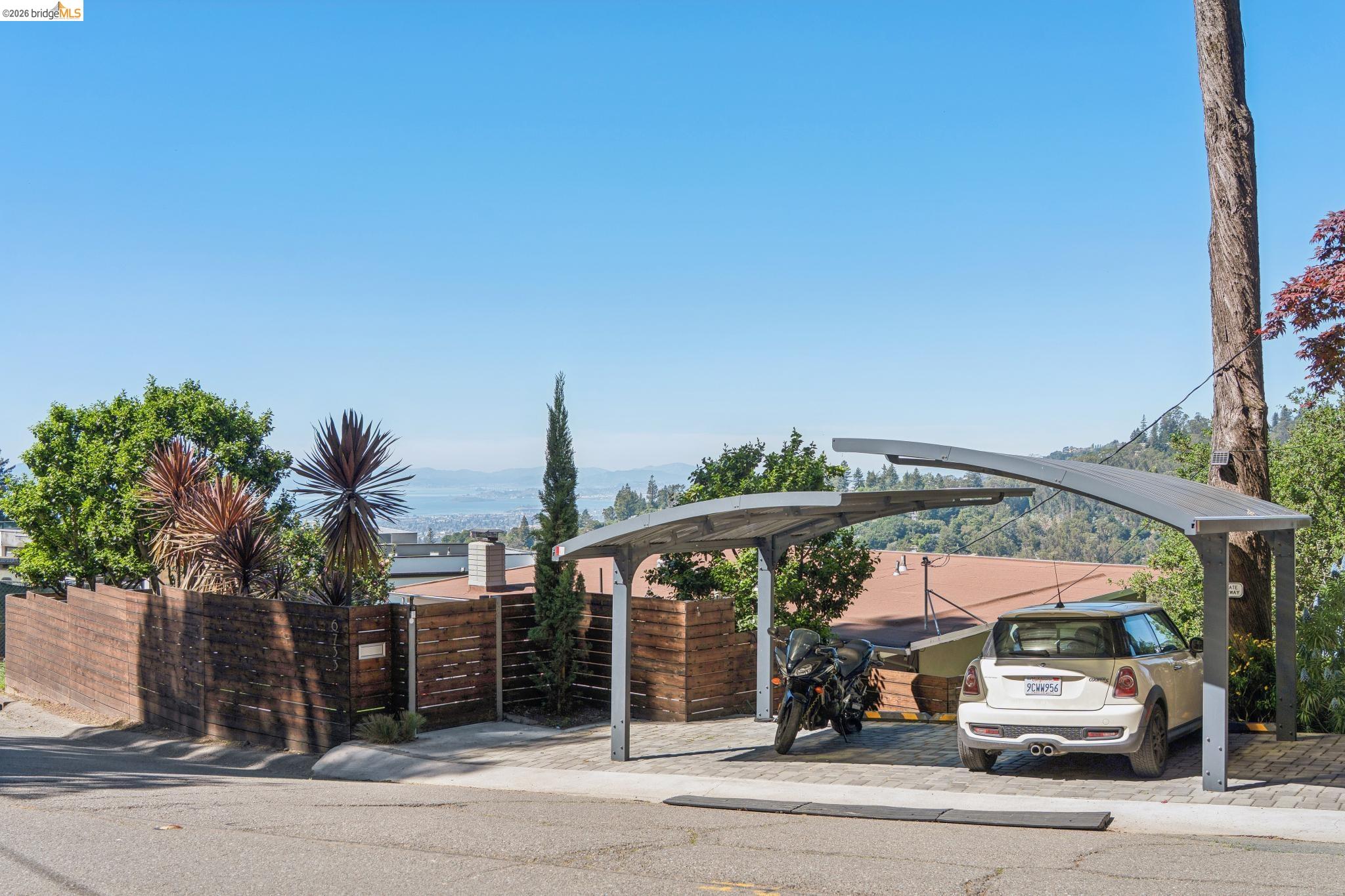 6733 Snake Road Oakland, CA 94611 - Photo 54 of 57