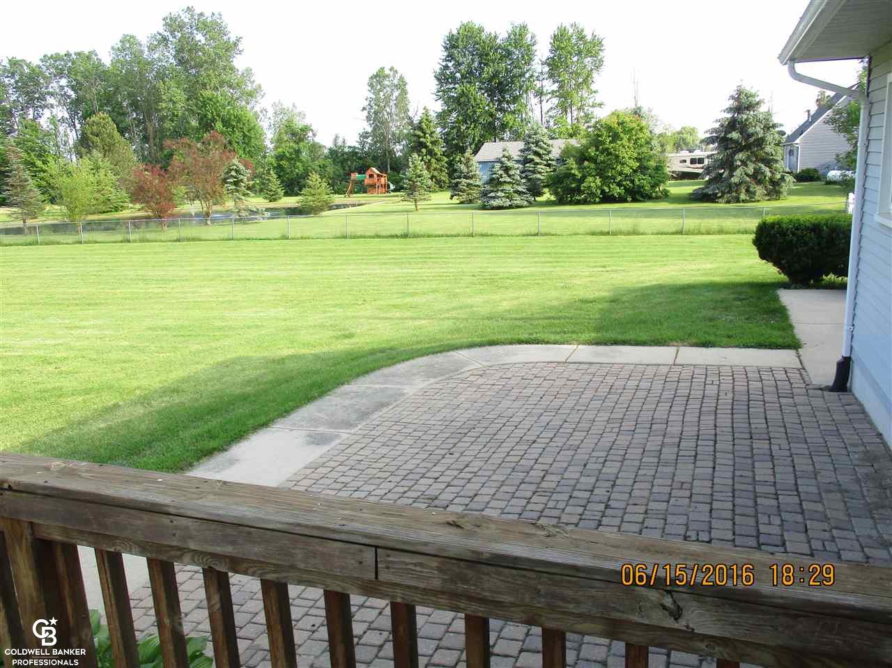 956 Braidwood Road Memphis, MI 48041 - Photo 7 of 24 31294227-6.JPG