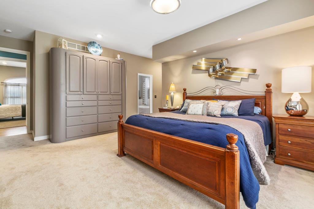 10396 Bluff Road Eden Prairie, MN 55347 - Photo 28 of 66 Gallery Image 28