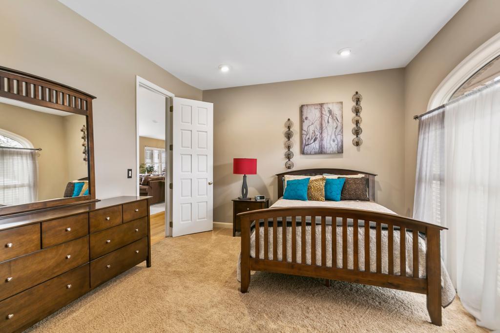10396 Bluff Road Eden Prairie, MN 55347 - Photo 35 of 66 Gallery Image 35