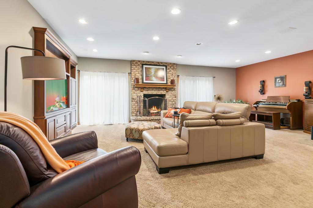 10396 Bluff Road Eden Prairie, MN 55347 - Photo 38 of 66 Gallery Image 38