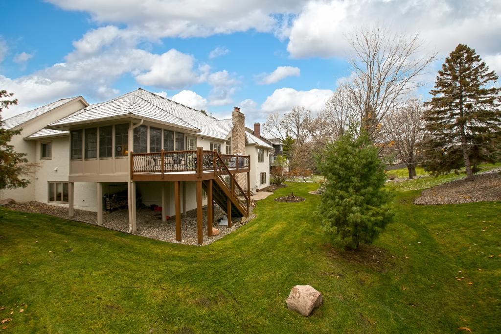 10396 Bluff Road Eden Prairie, MN 55347 - Photo 57 of 66 Gallery Image 57