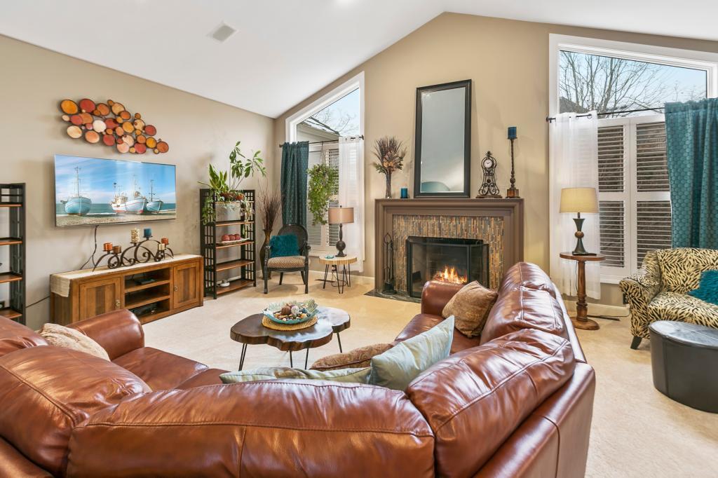 10396 Bluff Road Eden Prairie, MN 55347 - Photo 7 of 66 Gallery Image 7
