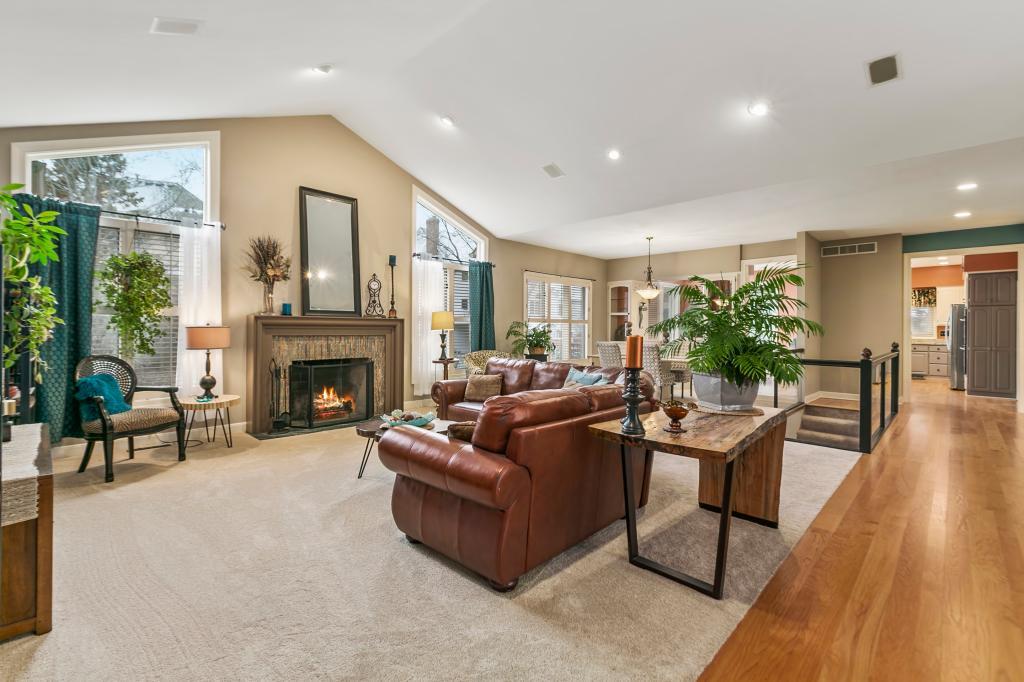 10396 Bluff Road Eden Prairie, MN 55347 - Photo 8 of 66 Gallery Image 8