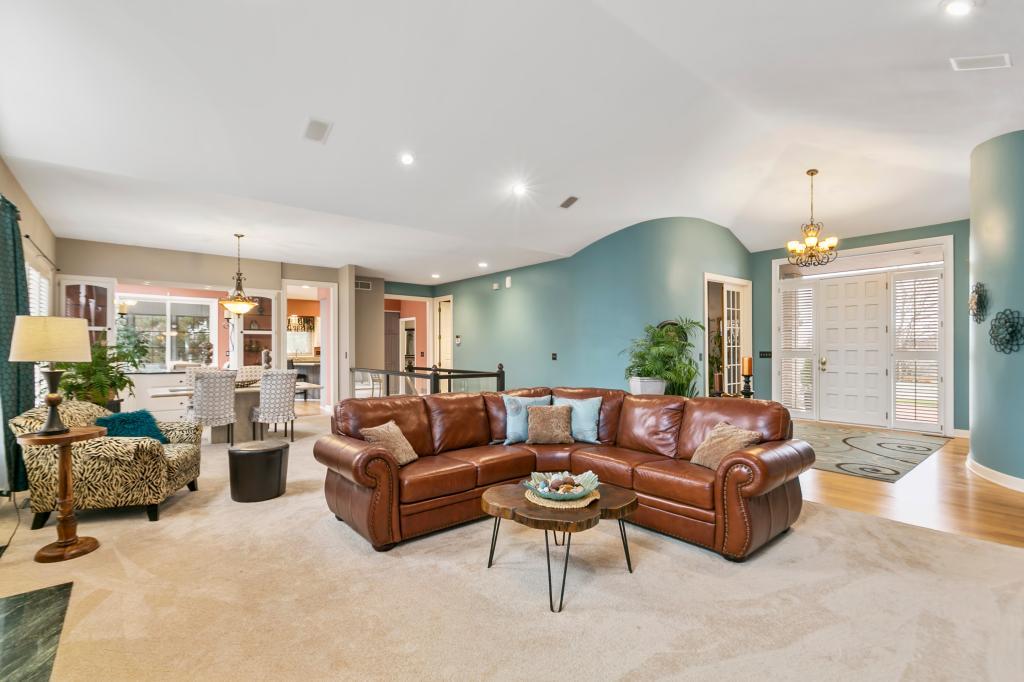 10396 Bluff Road Eden Prairie, MN 55347 - Photo 10 of 66 Gallery Image 10