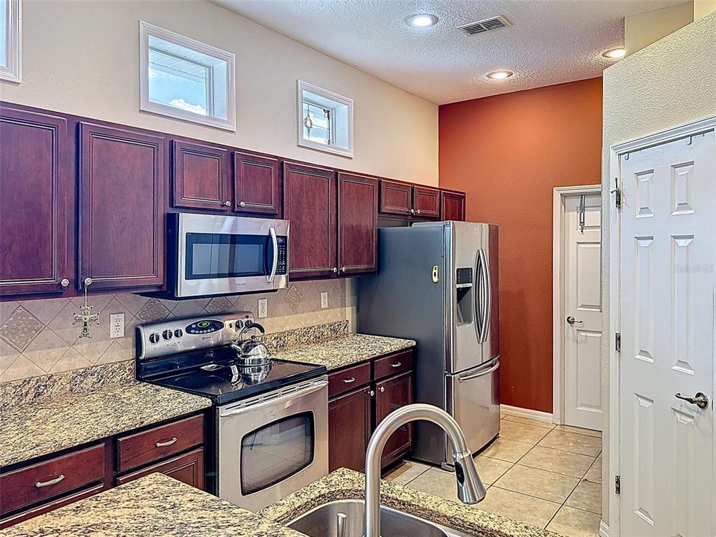 12200 Hunters Lake Drive New Port Richey, FL 34654 - Photo 24 of 92