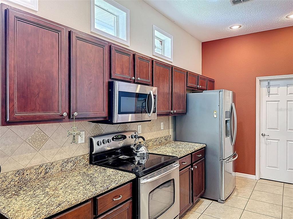 12200 Hunters Lake Drive New Port Richey, FL 34654 - Photo 28 of 92