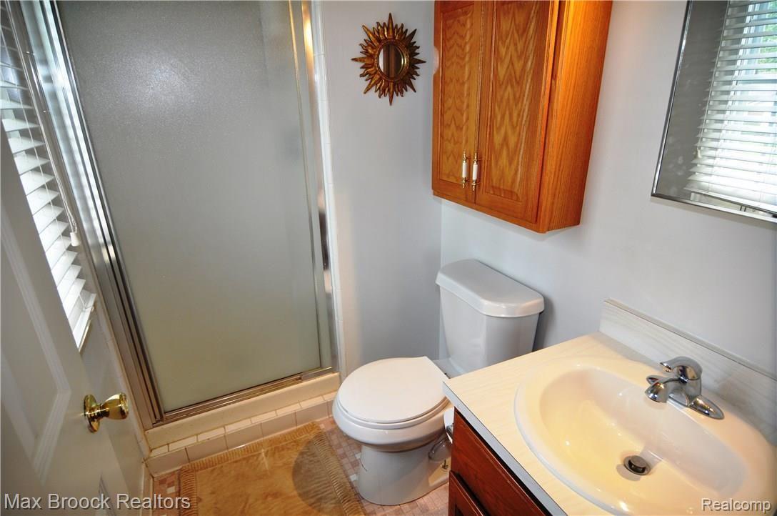 68 Foxboro Drive Rochester, MI 48309 - Photo 18 of 35 DSC_0143.JPG