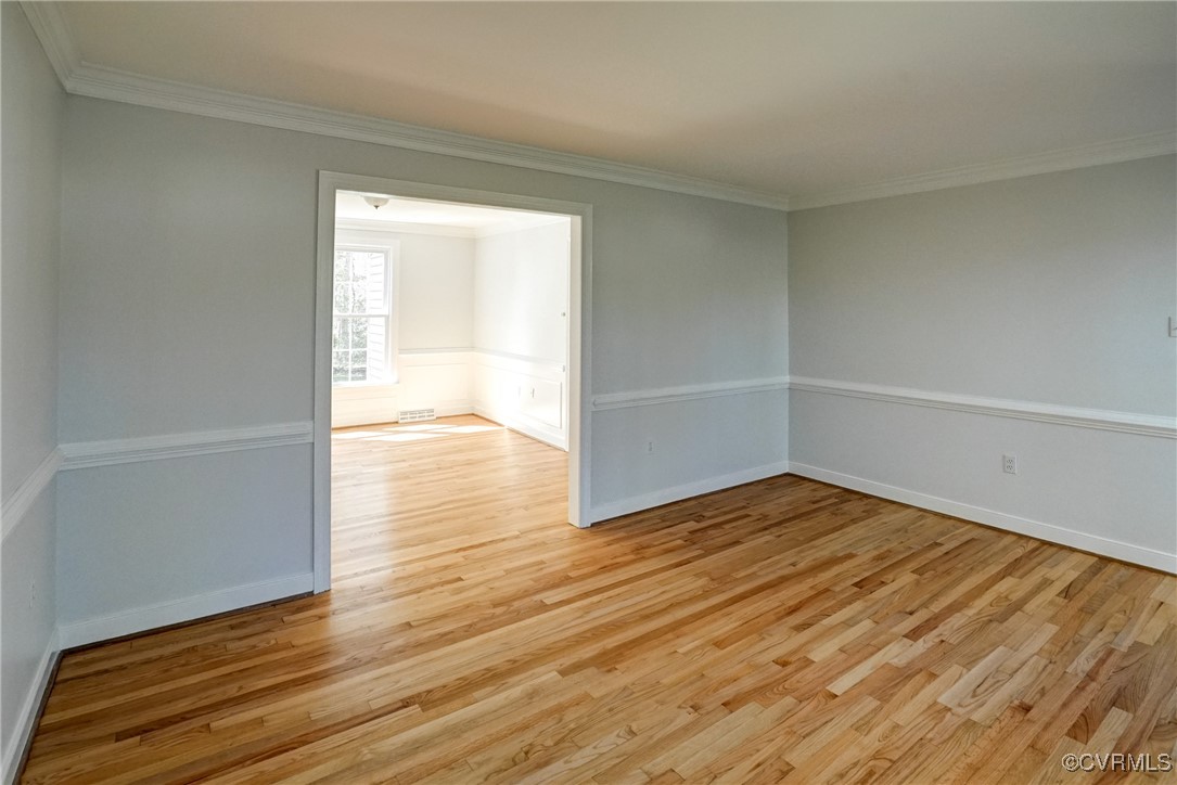 13401 Glendower Road Midlothian, VA 23113 - Photo 13 of 41 Dining Room with chair rail and picture frame deta